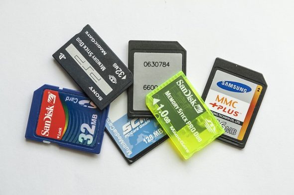 memory-cards-1426567_640